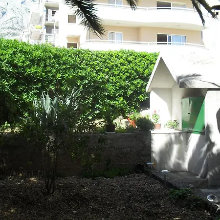 Lanasara Apartmán *